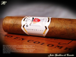 churchill cigar sobre caja de cedro